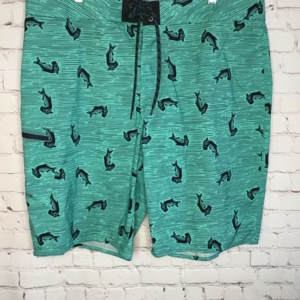 NWOT Simms Fishing Products Mens Green Fishing SolarFlex Unlined Board Shorts 40